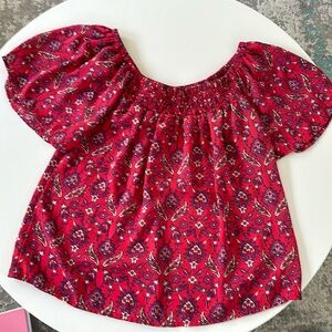 Women’s floral top size small